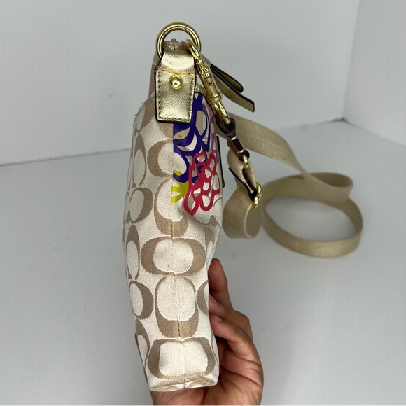 Coach Poppy Graffiti Signature Logo Textile Tan/Gold Crossbody Small Bag - Picture 8 of 10